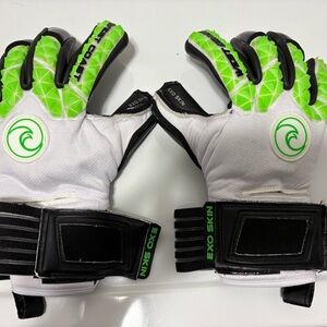 West Coast Goalkeeping soccer Goalie gloves - youth Quantum Exo Toxic sz 5